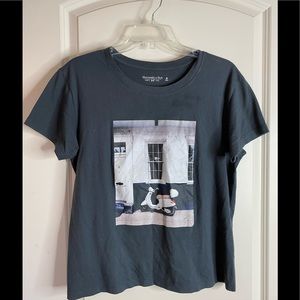 Abercrombie graphic tee